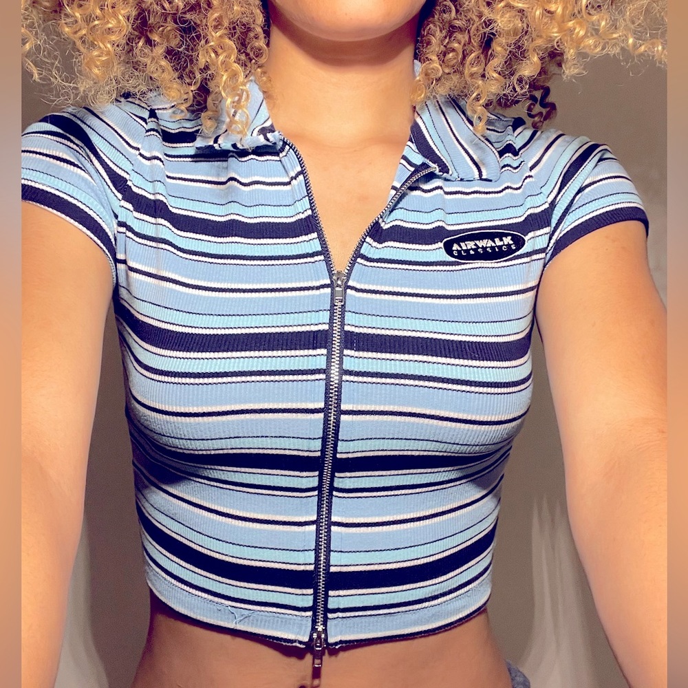 Zip up Crop top